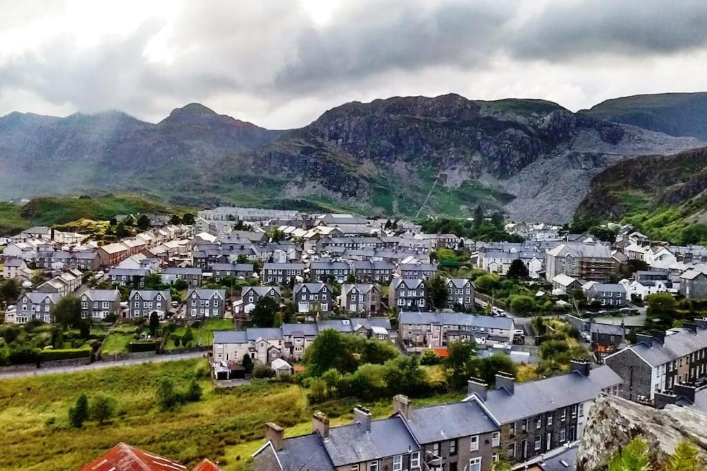 ブライナイ・フェスティニオグ Mountain Walks Straight From The Doorstepヴィラ エクステリア 写真